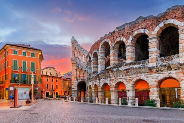 Arena - Verona Centro - Appartamento Elegante Exterior foto